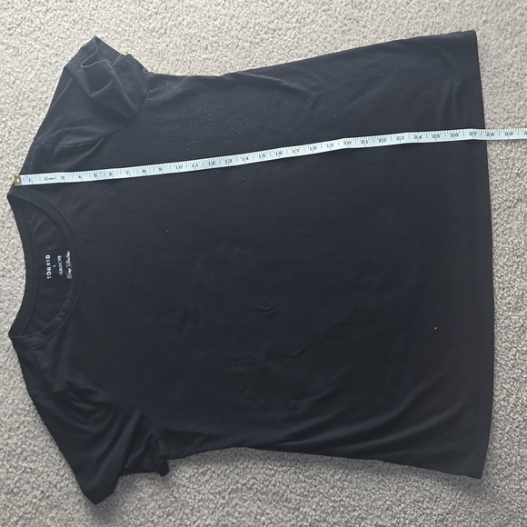 Torrid Classic Fit Black Short Sleeve Tee Size 1X - Picture 5 of 6